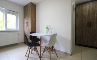 Giroc, plan parter, mobilat si utilat complet ! Loc parcare privat. - Poză 5