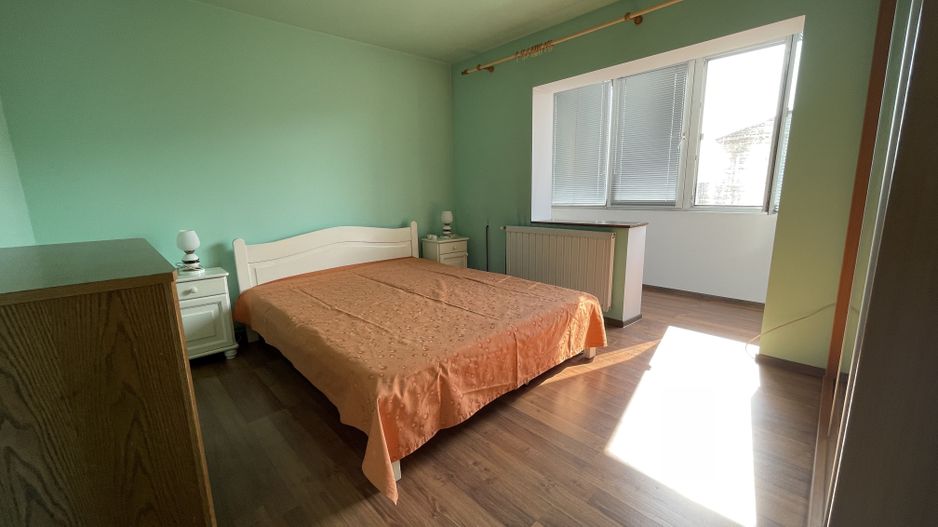 Apartament spațios cu două camere, etajul 4 cu acoperiș. - Poză 17