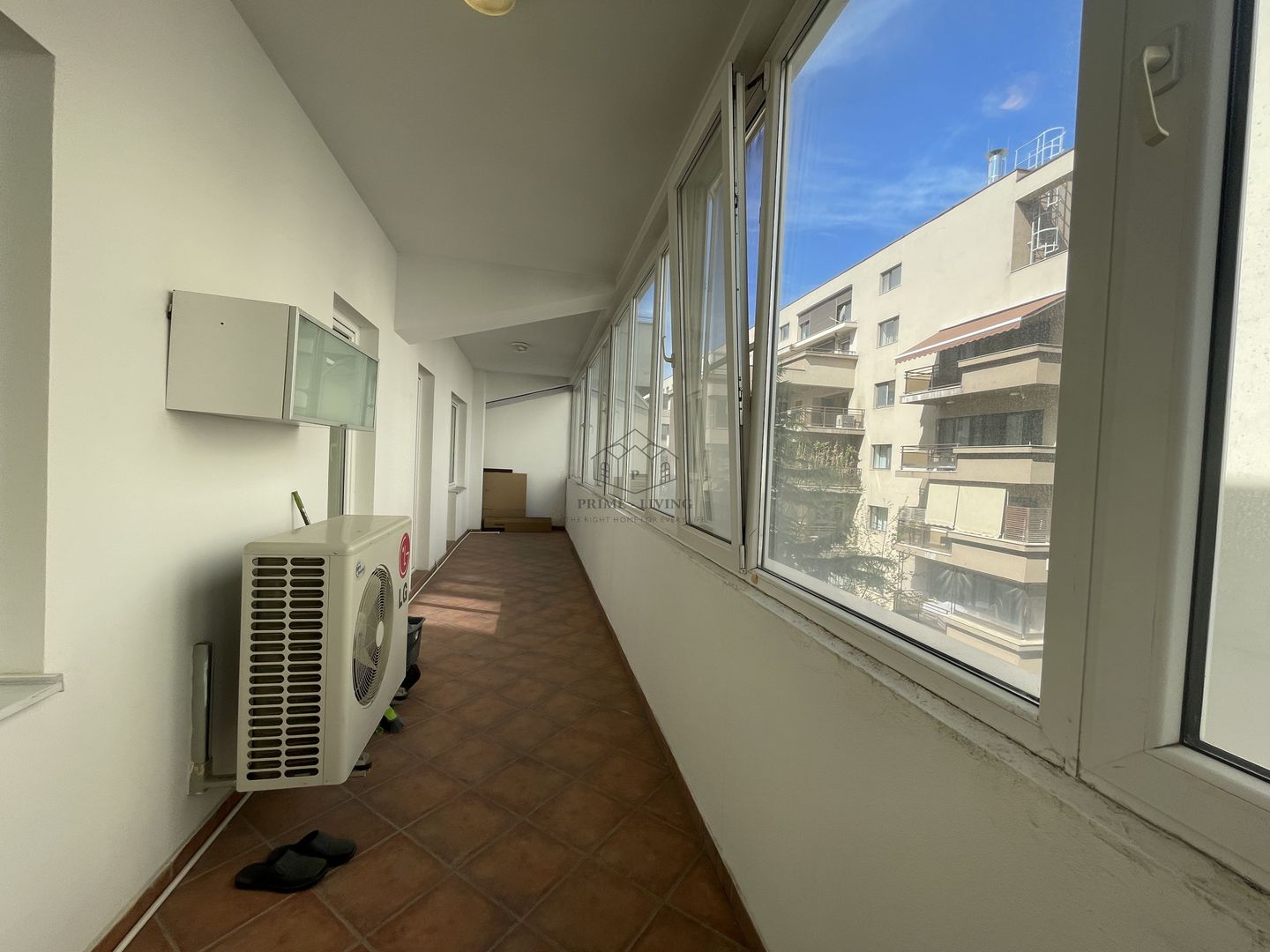 APARTAMENT SPATIOS CU 4 CAMERE LA INCHIRIERE LANGA PARCUL HERASTRAU - Poză 9