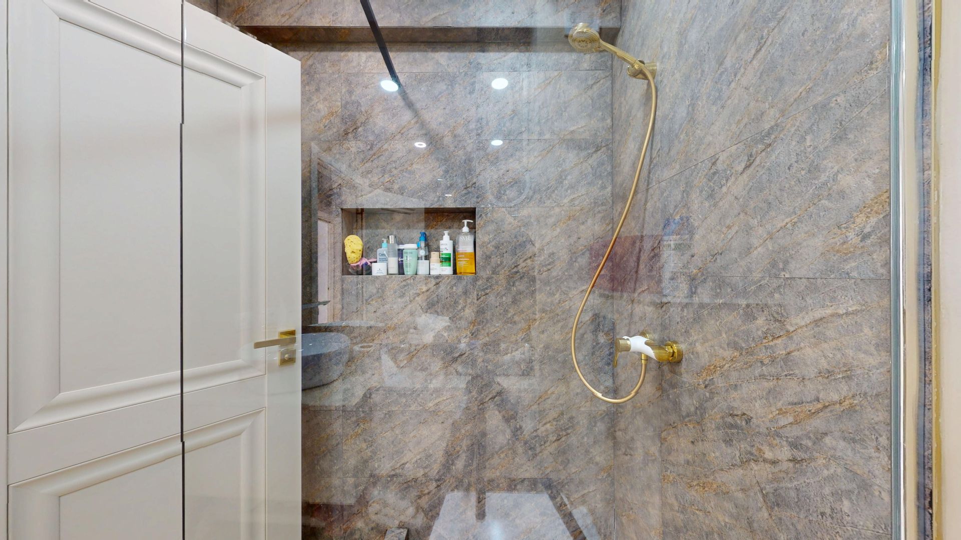 Apartament Top Class 5 ultramodern cu parcare subterana - Poză 22