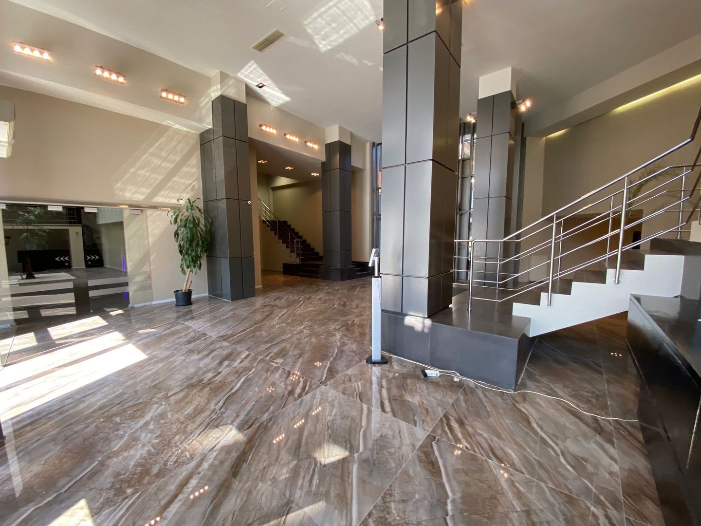 Spațiu de birouri de 300mp de închiriat în zona Centrala - Poză 3