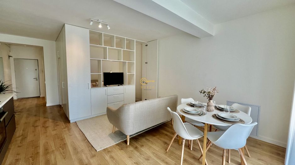 Garsoniera spatioasa LA CHEIE- Incalzire in pard, jaluzele electrice - Poză 9