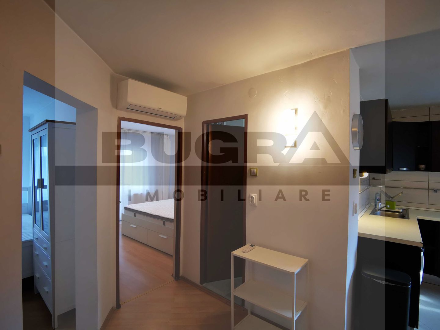 Apartament de 2 camere, decomandat, zona UMF - Poză 5