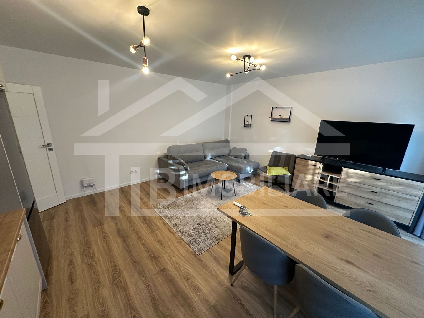 Apartament cu 2 camere, 50mp, parcare, Zona Crinului Residence - Poză 2