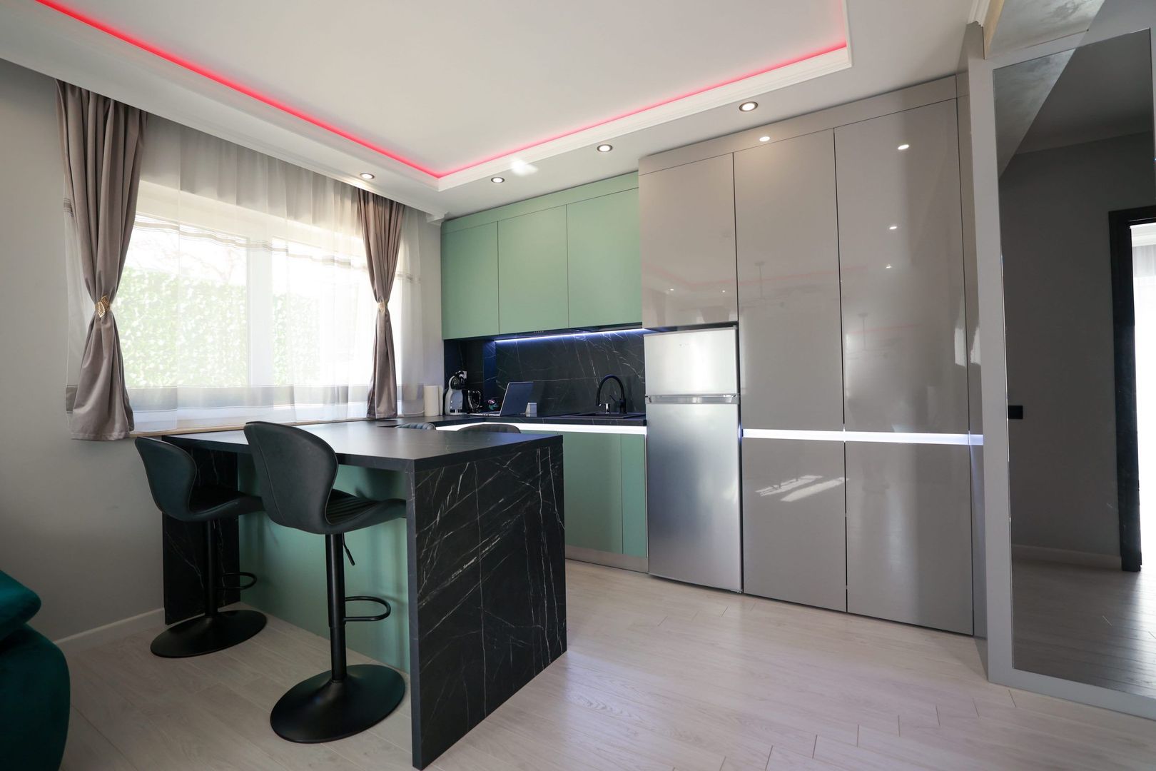 Apartament PREMIUM 2 camere 50 mp - Parcare - Iulius Mall - Poză 3