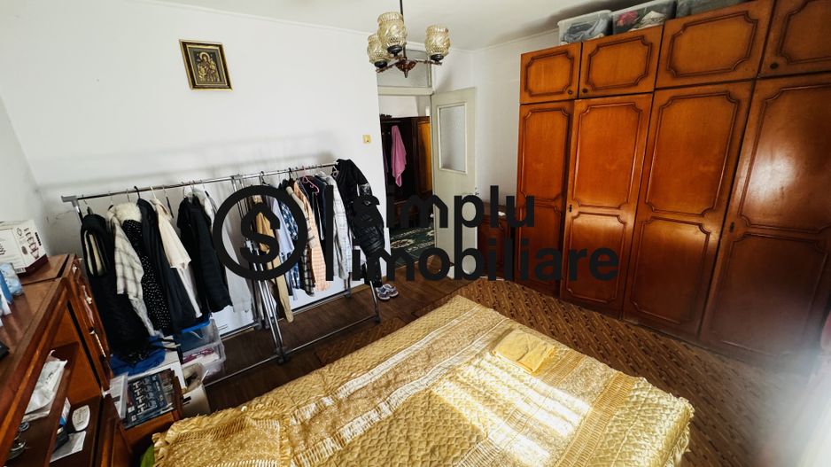 3 decomandate, centrala, 1 Mai - 110 000 Euro - Poză 16