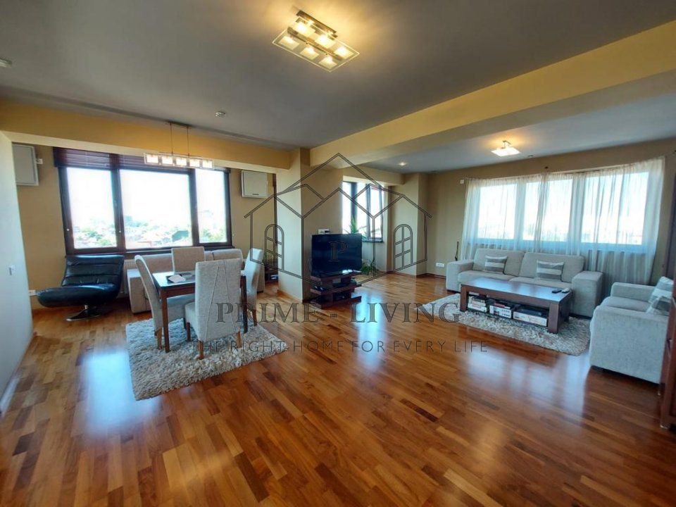 APARTAMENT CU 3 CAMERE, ULTRA-CENTRAL SI FOARTE SPATIOS LA VANZARE - Poză 4