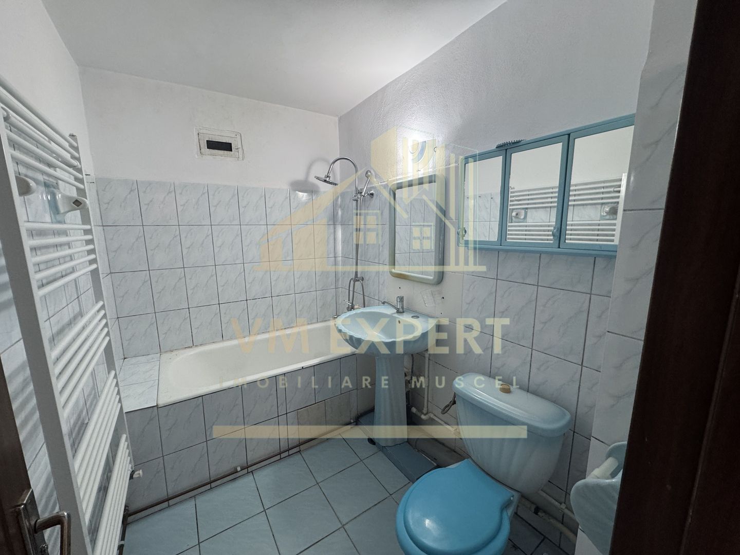 APARTAMENT 2 CAMERE ETAJ 4 VISOI - Poză 9