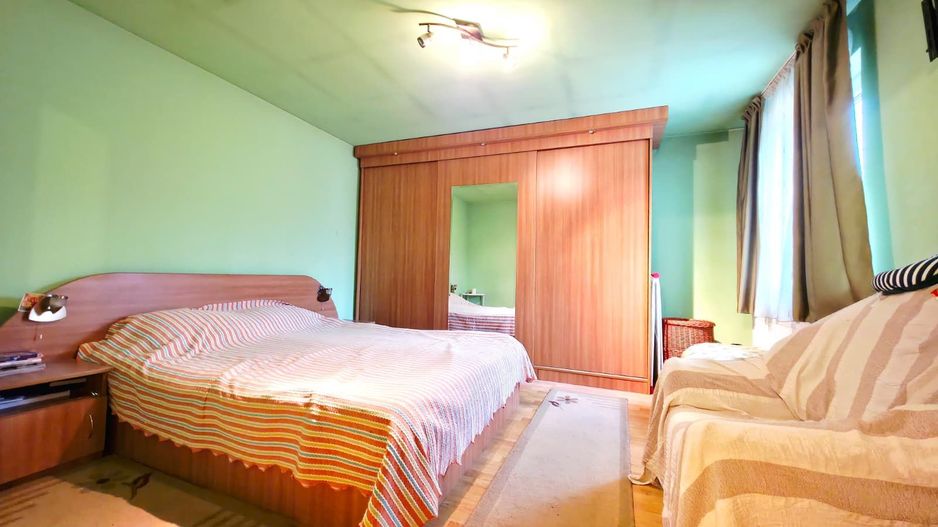 Oportunitate Unică: Casă cu 4 Camere, Curte Generoasă și Îmbunătățiri - Poză 14