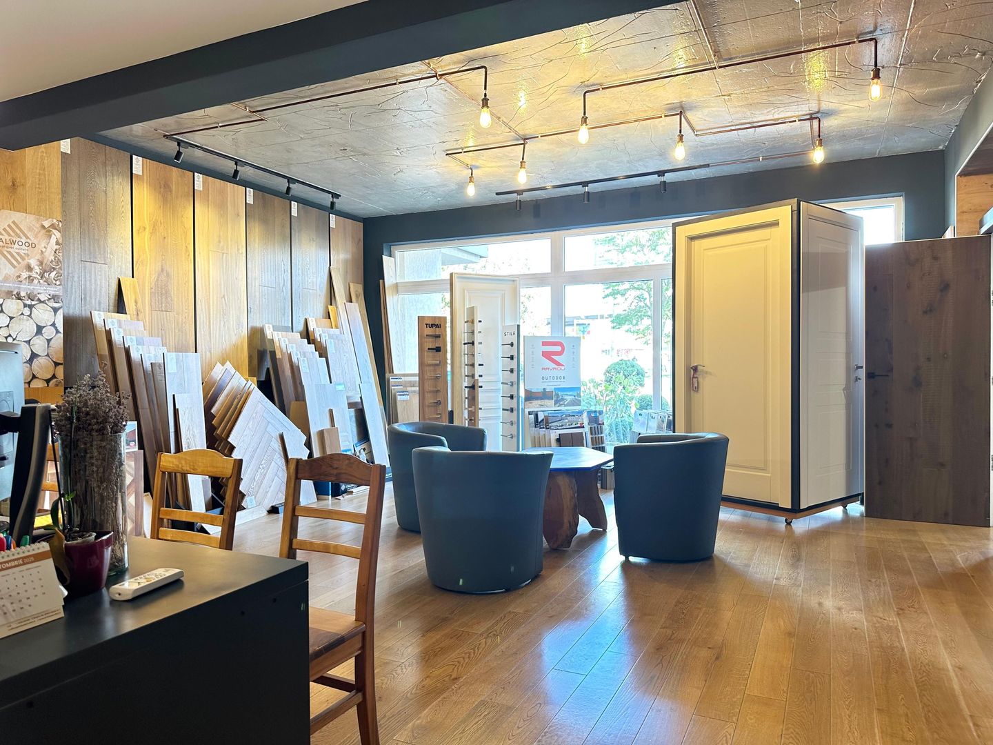 Spațiu comercial cu vitrină și boxă – Urban Residence - Poză 4