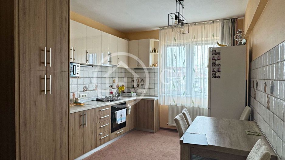 Apartament de vânzare cu 3 camere in zona Dacia, Oradea - Poză 8