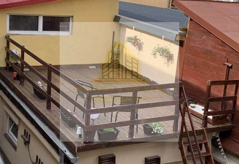 Apartament spatios cu 3 camere - Poză 17