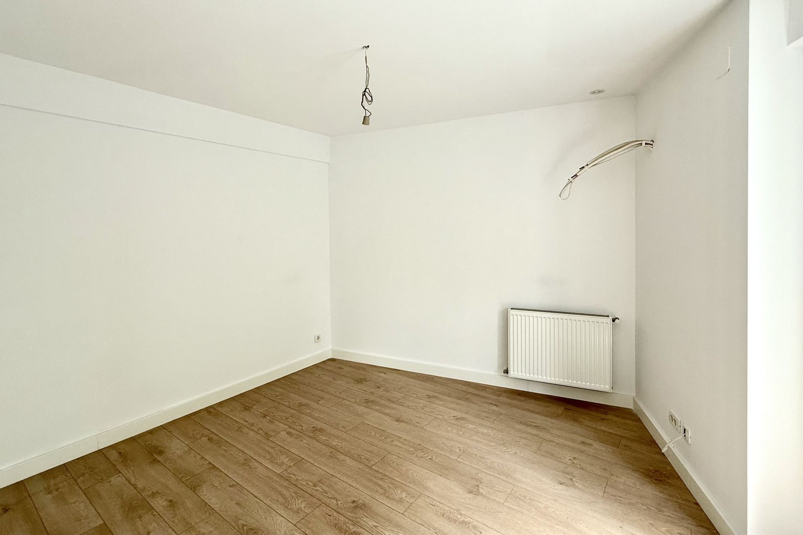 Apartament 2 camere, zona Aviatiei-Aerogării, bloc nou, etaj 1 - Poză 8