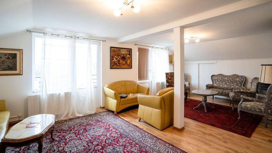 Pensiune cu 12 camere in Baile 1 Mai - Poză 8