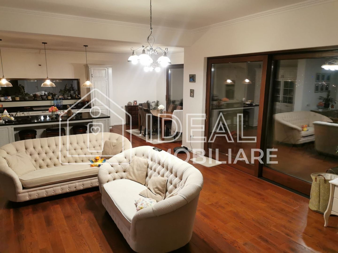 Vila cu 4 camere si teren de 700 mp, in Gusterita - Poză 8