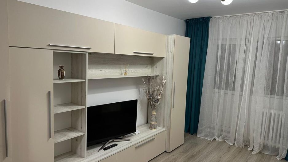 Particular inchiriez garsoniera Dristor str Laborator la 2 min metrou - Poză 1