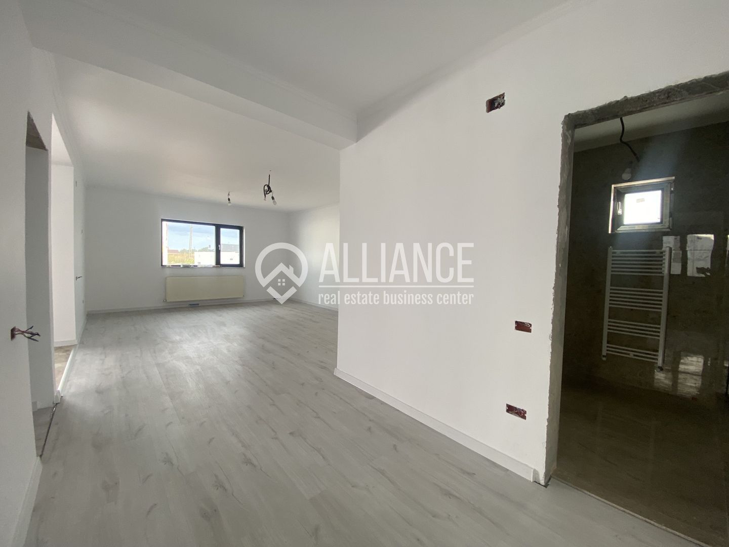 Valu lui Traian (COD 07) Casă P+M cu 5 camere, teren de 517 mp - Poză 7