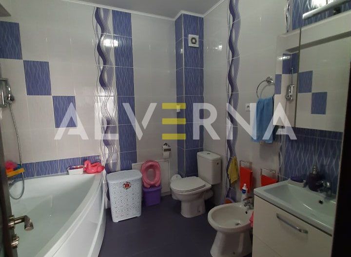 Apartament 3 camere, 78mp, mobilat, balcon, parcare, zona Stadionului - Poză 9