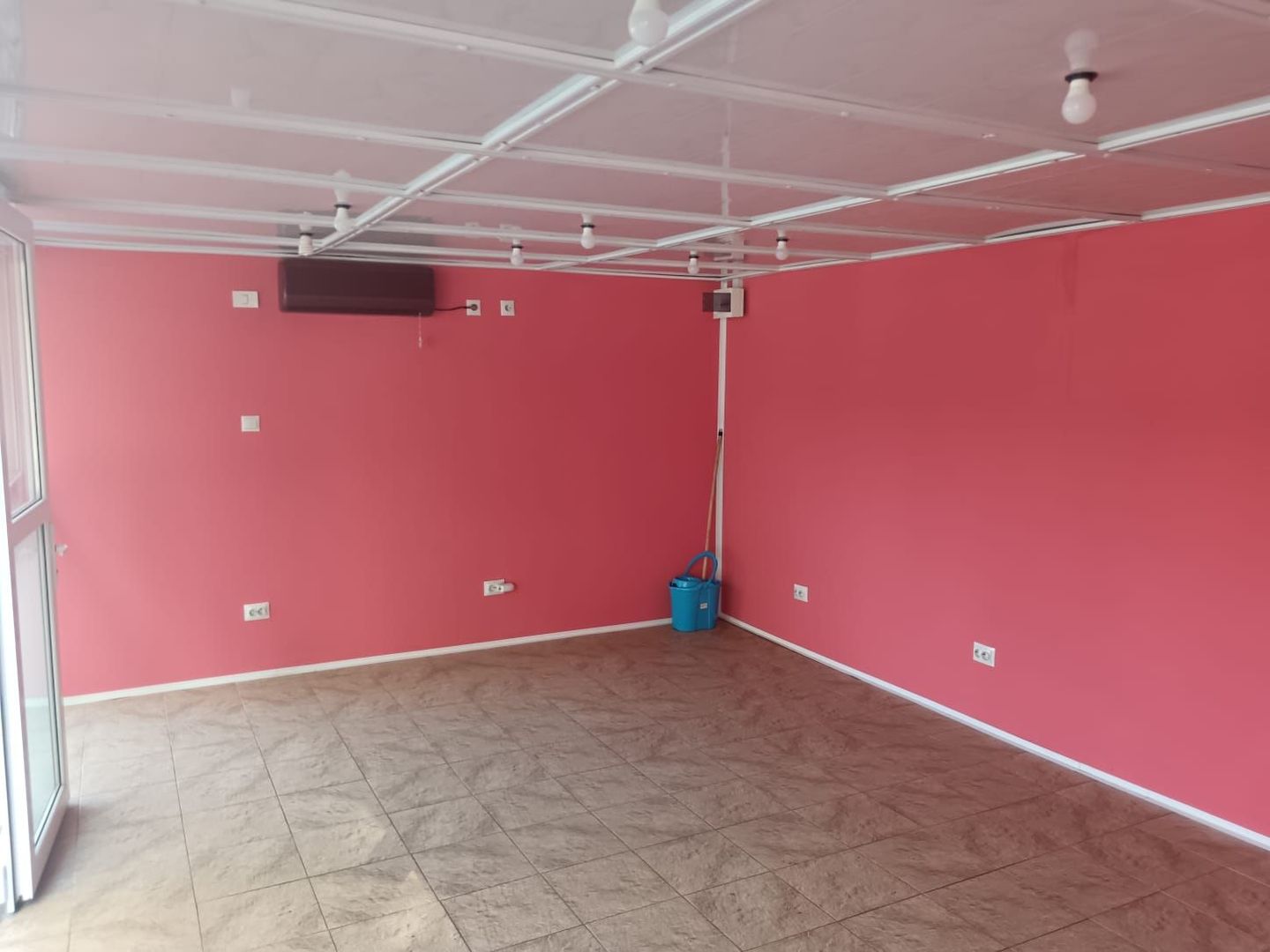 Spațiu comercial tip pavilion 24 mp de închiriat - Poză 3