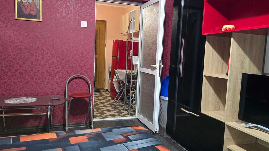 Garsoniera recent renovata,zona centrala,et.1,Tig 1 - Poză 2