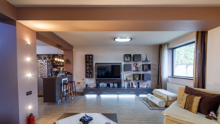 Vânzare, Duplex, 8 camere, zona Militari - Poză 1