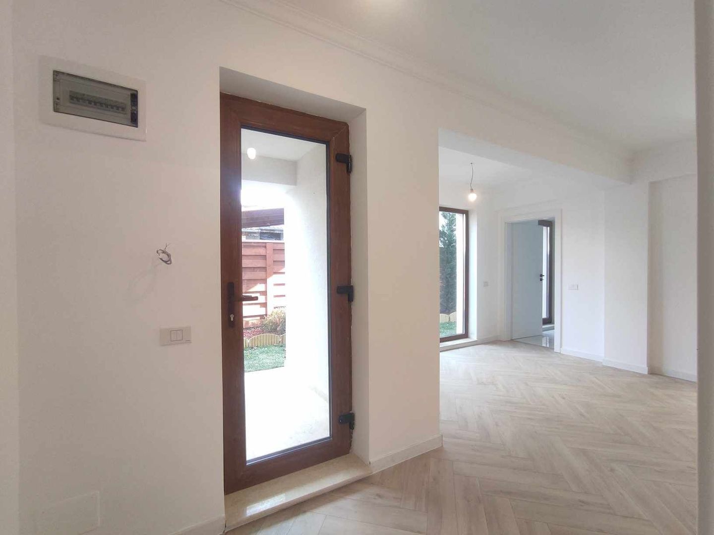 Vanzare apartament 3 camere cu gradina la 5 minute de metrou - Poză 19