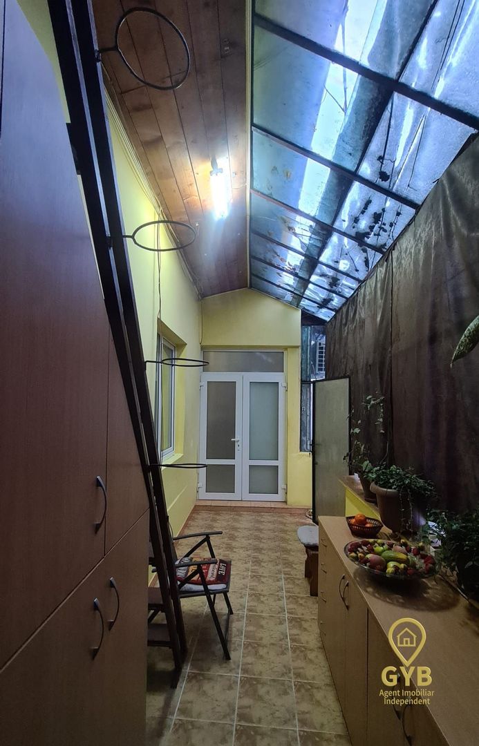 Casa cu de vanzare cu 2 camere Ultracentral, pe Tudor Vladimirescu - Poză 9