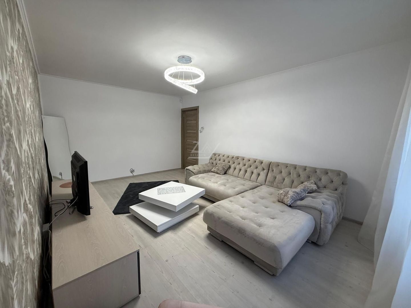 Complex Studentesc. Mobilat si utilat complet. Centrala proprie. - Poză 2