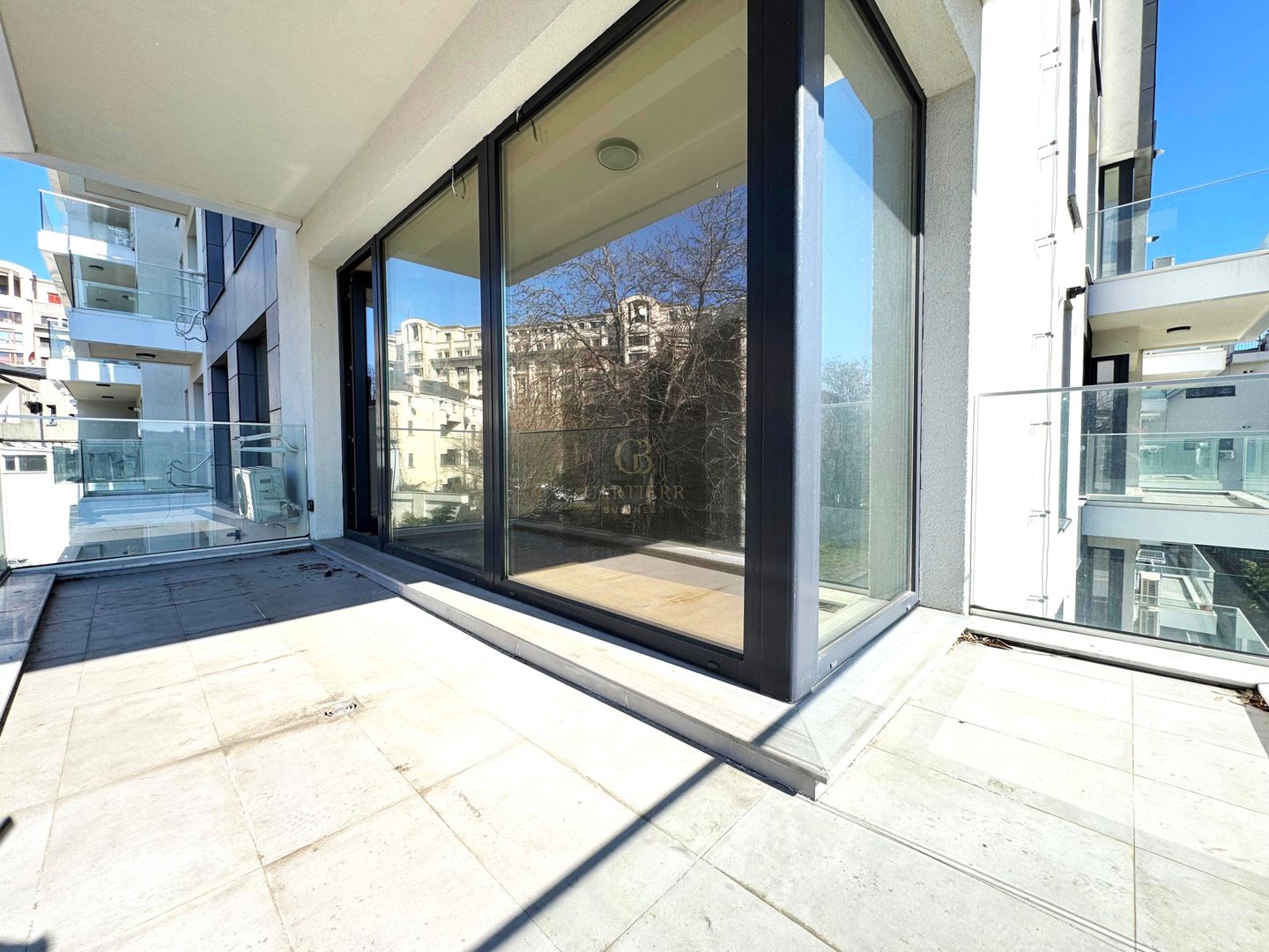 4 CAMERE + PARCARE( 2 AUTO)| PALATUL PARLAMENTULUI | - Poză 4