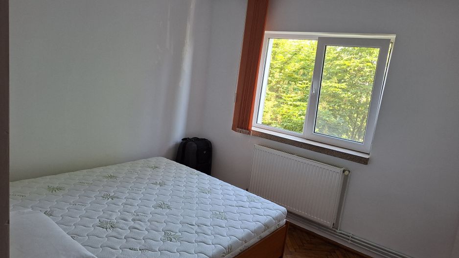 Ocazie Lipovei- Apartament decomandat, 3 camere + bonus o camera - Poză 2