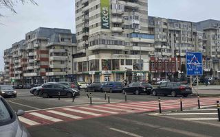 Spațiu comercial de închiriat în zona centrală a municipiului Pașcani, în apropierea Primăriei - Poză 2