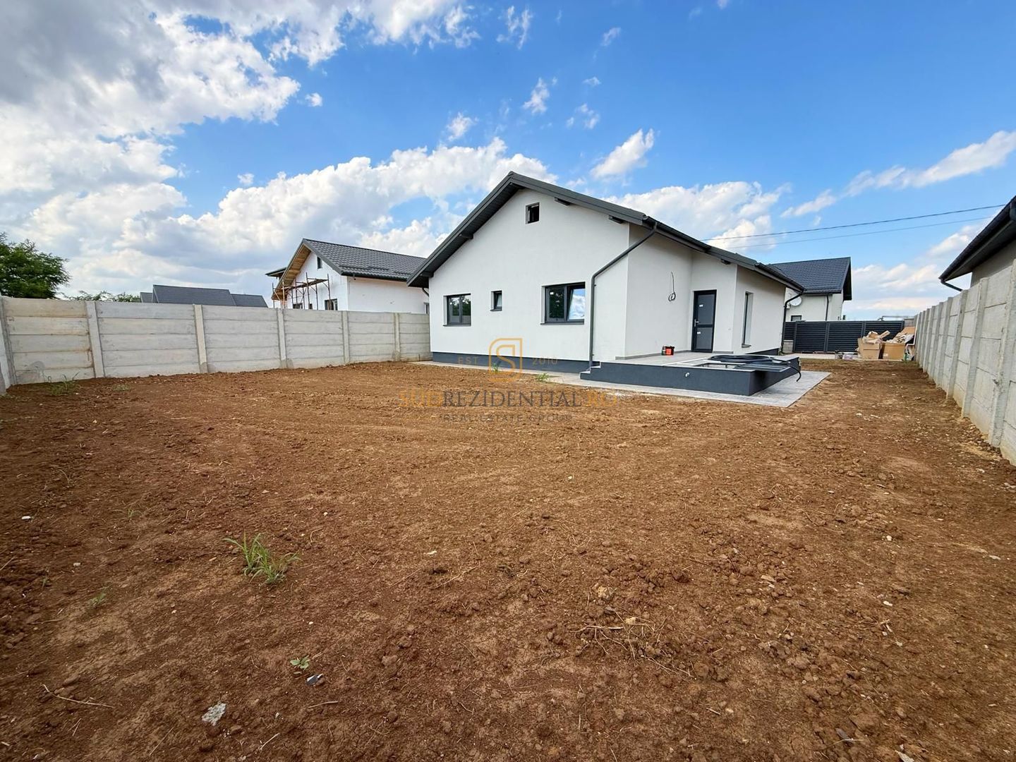 Casa individuala / Teren 427mp / 4 Camere / 2 Bai - Poză 3