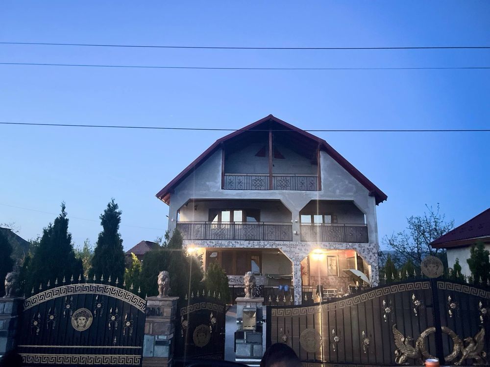 Casa de Vanzare lux imobilat - Poză 1