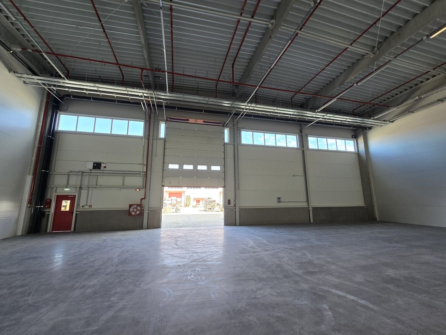 Spațiu industrial de  2.000   mp de închiriat - Poză 2