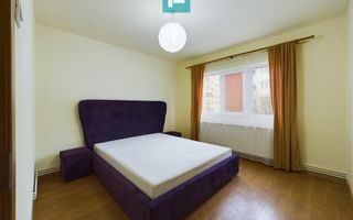 Apartament cu 3 camere în Zona 300 - Poză 1