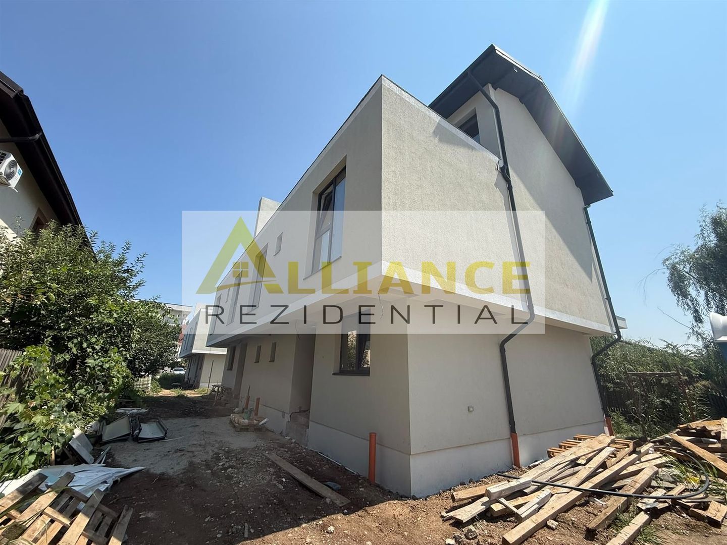 Popesti Leordeni-Duplex 5 camere - 4 bai-Terasa + Curte-250 MP - Poză 2