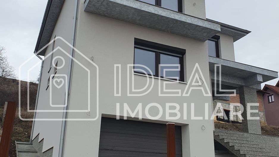 Casa Individuala Moderna cu 4 camere  si garaj, in Sura Mare - Poză 2
