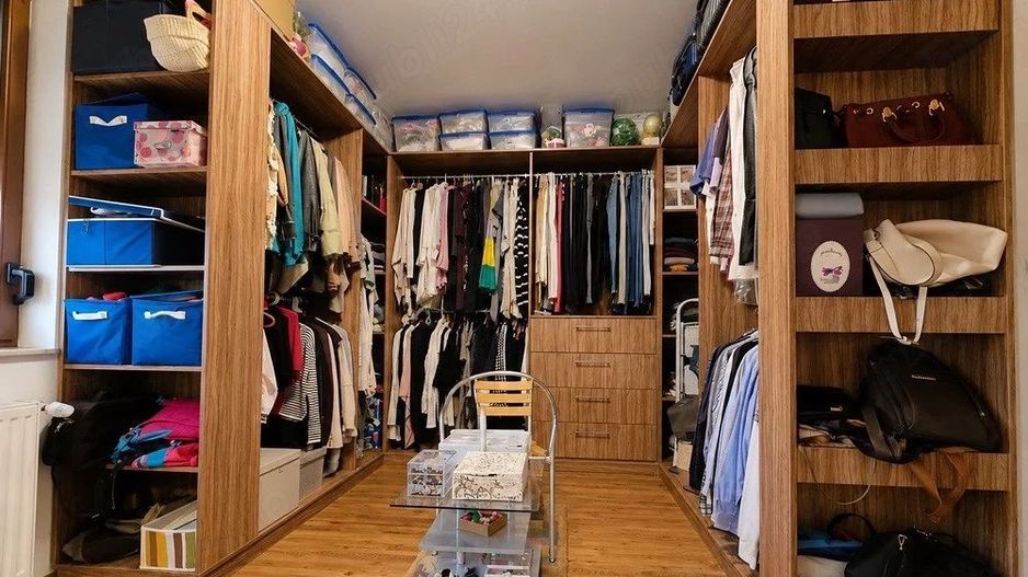 Vila Premium de Vanzare 241 mp I Sisesti - Poză 9