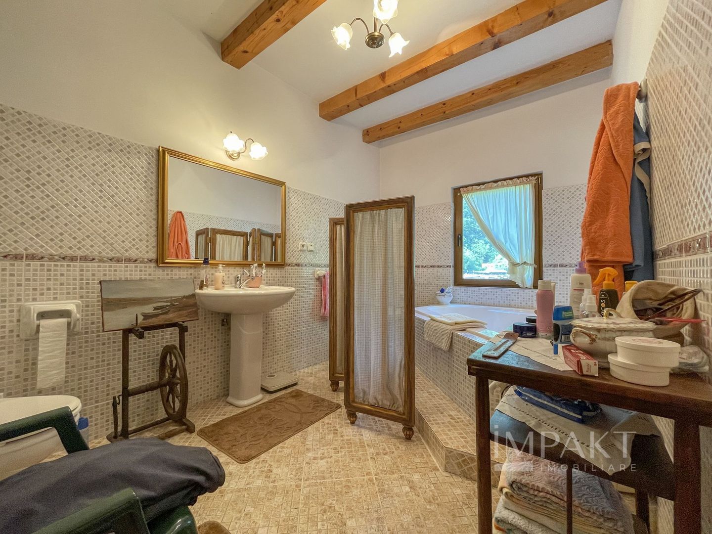 Vila superba 300mp + teren 1400mp & front la rau in Somesul Rece. - Poză 34