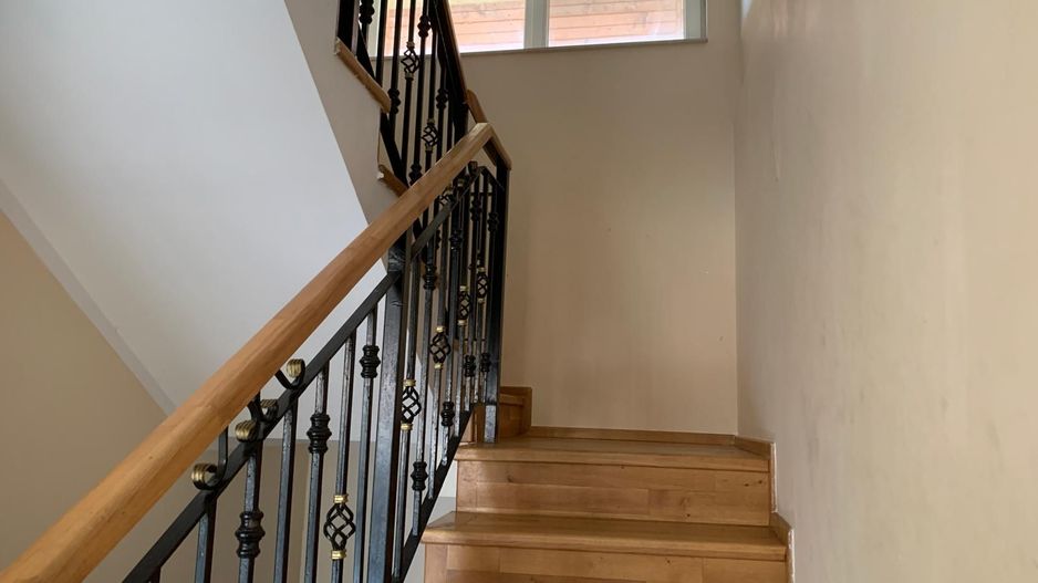 Duplex premium în vatra veche a localității Moșnița Veche - Poză 11