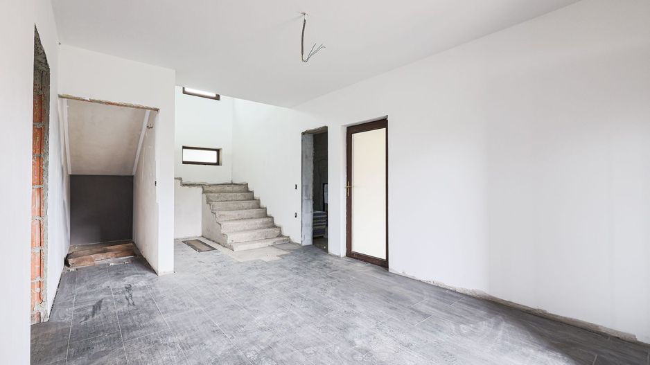 Casă nouă, impunătoare și luminoasă, construită cu griijă la detalii. - Poză 5