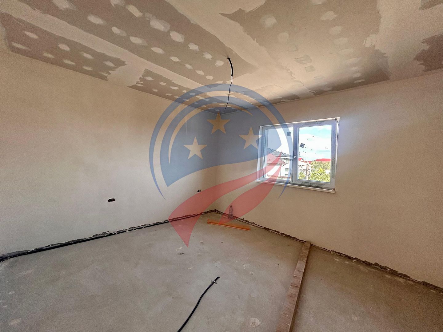 Vilă cu 4 camere de vânzare in Craiova - Poză 5