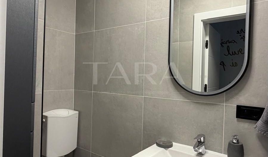 Apartament modern cu 3 camere și 2 băi, plus parcare, zona Vivo. - Poză 7