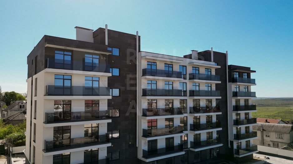 Vânzare, apartament, 2 camere și living , șos, Hîncești, Telecentru - Poză 1