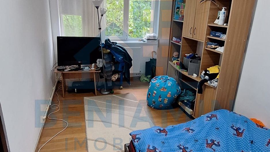 Apartament decomandat 2 camere Rovine Dezrobirii etaj 3 - Poză 4