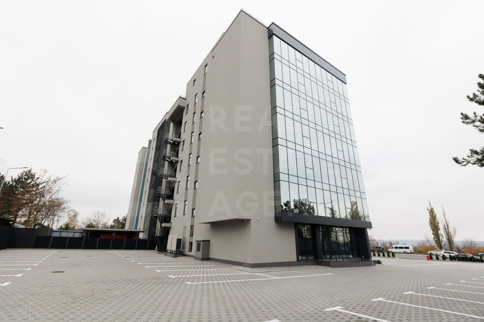 Chirie un complex de birouri ultra-modern, bulevardul Dacia, Botanica - Poză 2