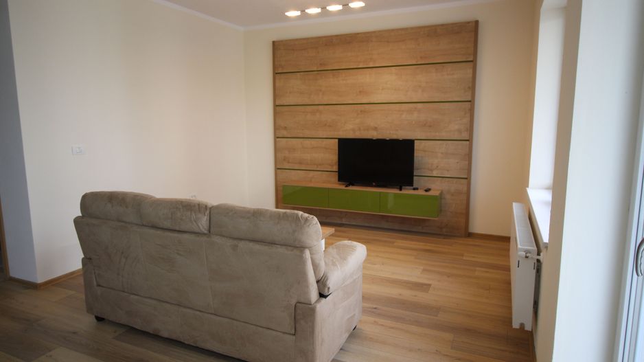 APARTAMENT DEOSEBIT - Poză 7