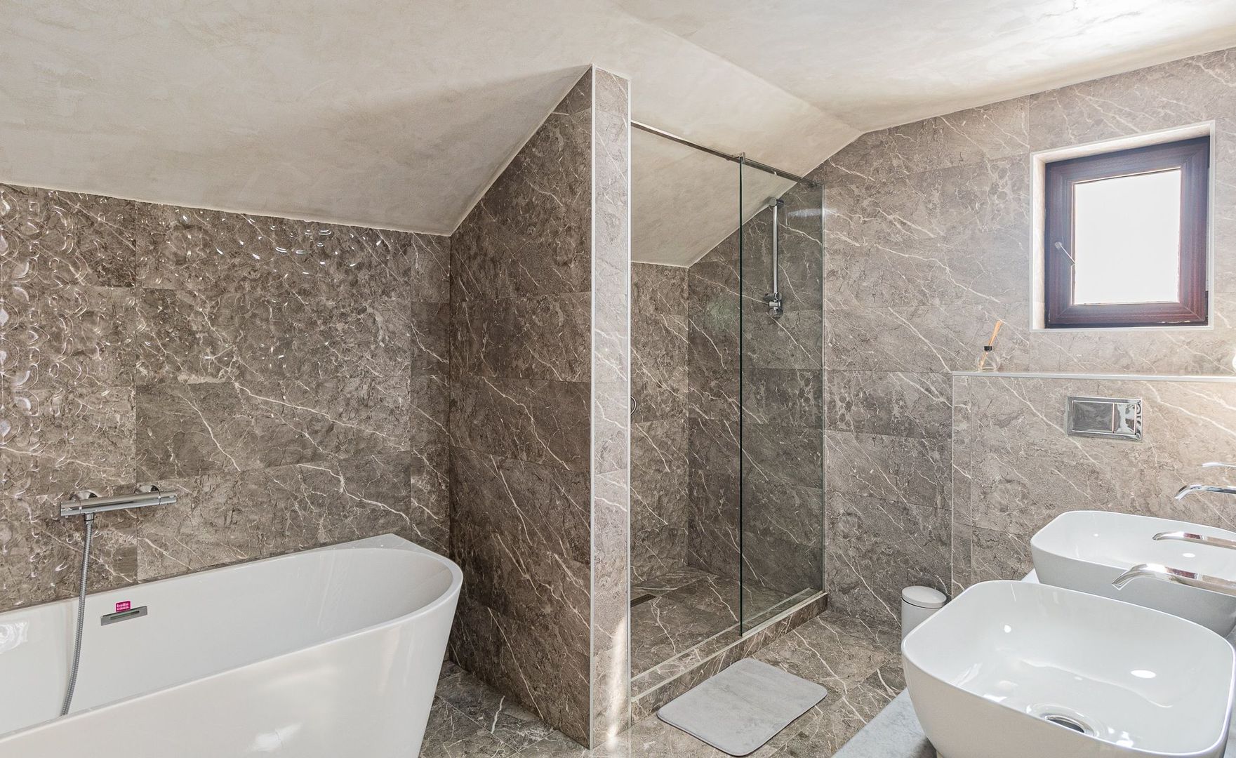 Propunem spre vanzare Casa individuală 4 camere LUX  Stupini - Poză 22