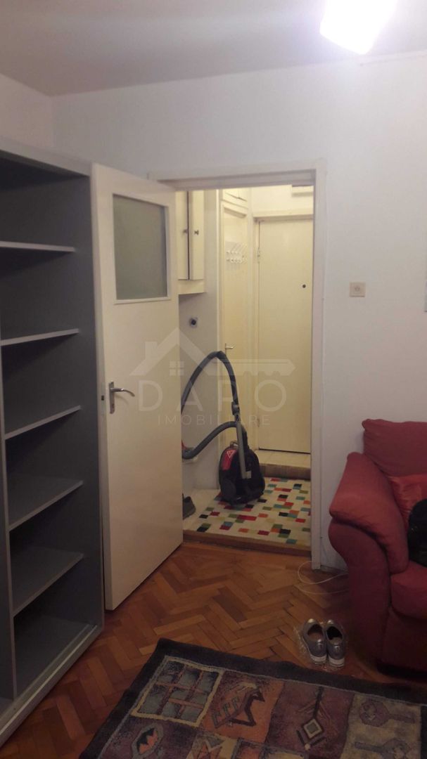 Apartament cu o cameră de vânzare în Aleea Carpați - Poză 8