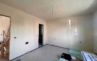 Vilă cu 4 camere de vânzare in Craiova - Poză 8